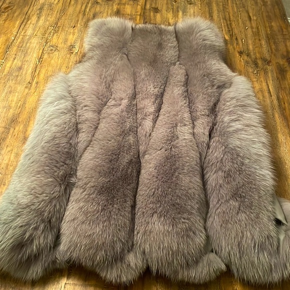 Fox Fur Vest Jacket in soft gray. Swing bottom. Hand made. - Picture 7 of 8